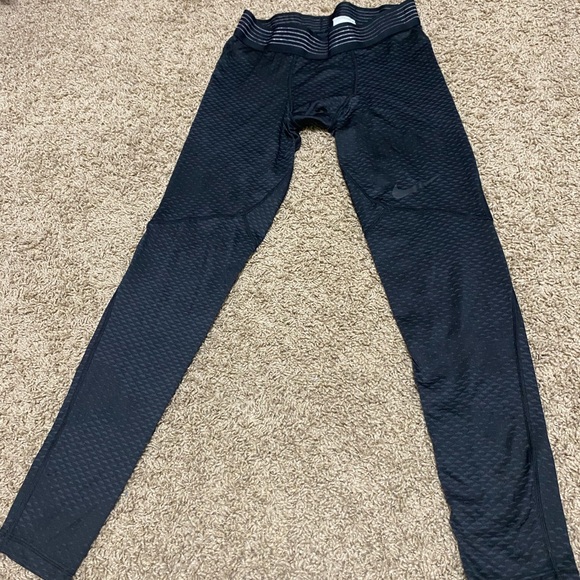 Nike Pros - Picture 4 of 4